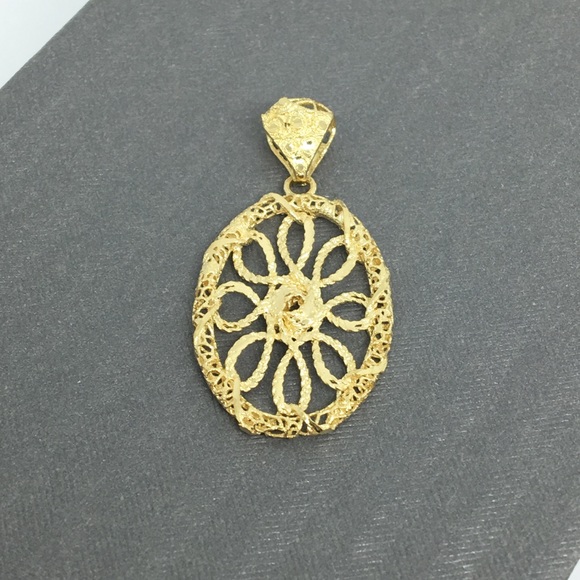 14K Yellow Gold Filigree Pendant - Picture 2 of 6